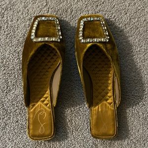 Dress Slides